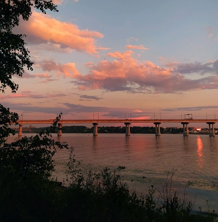 А закаты на Волге - просто мечта