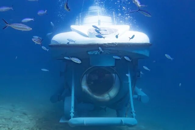    Батискаф «Синбад», затонувший в Хургаде.