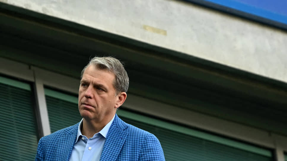 Управляющего акционера «Челси» Тодда Бёли, заподозренного в злоупотреблении положением, болельщики клуба ранее уже призывали «побеждать или убираться».📷Фото: JUSTIN TALLIS / AFP