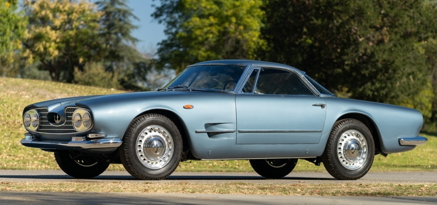 У шаха был такой чёрный, а всего сделали три экземпляра.