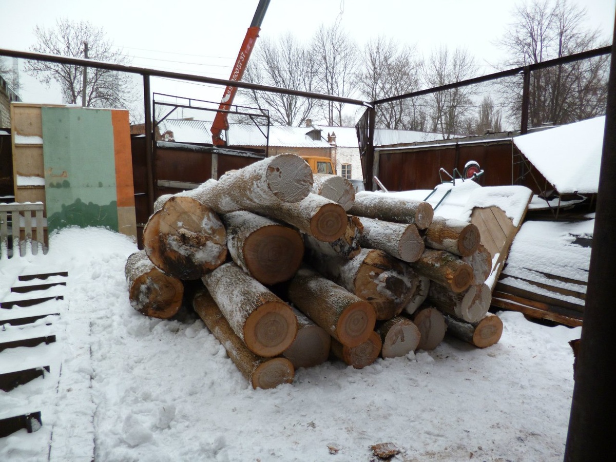 Выгрузили на базе.