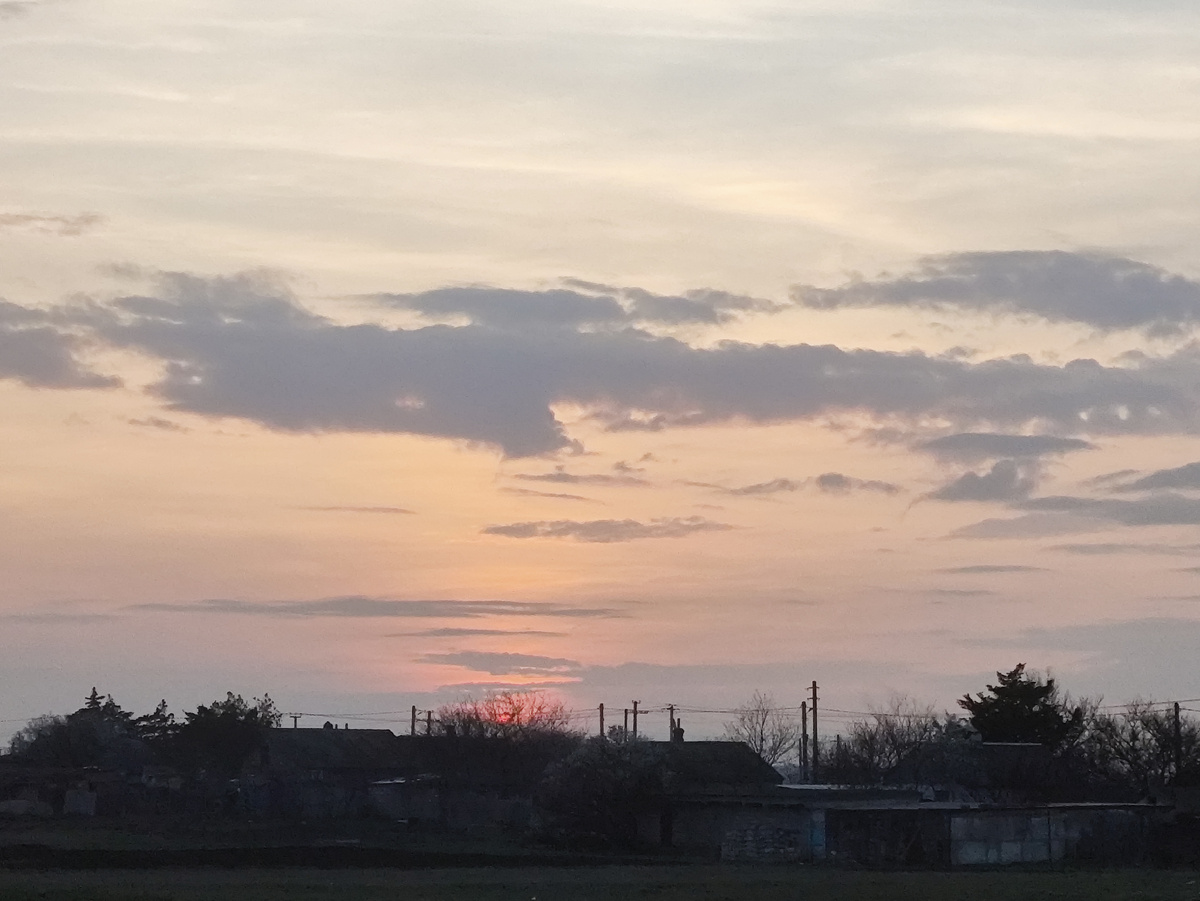 Если еще увеличить, можно кусочек солнца разглядеть )))