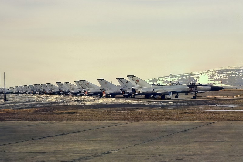 Фото 1990-х гг. с СУ-15ТМ на стоянке аэродрома "Угольный", найденное в интернете.