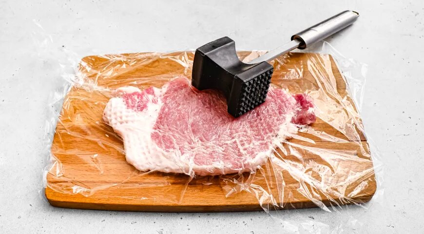   Отбивная с грибами и сыром в духовке (gastronom.ru)