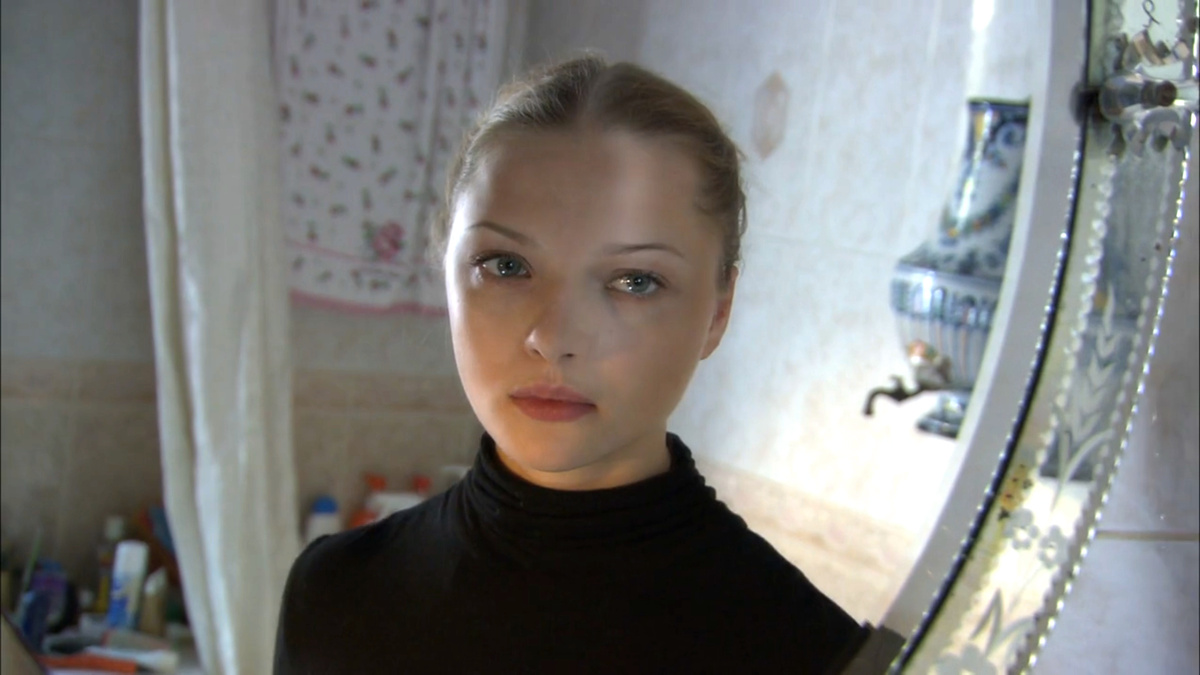 Кадр из сериала "Вербное воскресенье", 2009 г., режиссер Антон Сиверс, сценарист Вадим Зобин, композитор Дарин Сысоев (скриншот)