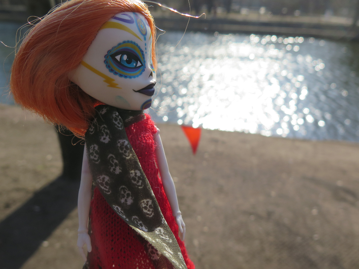 Маленькие красные флажки...