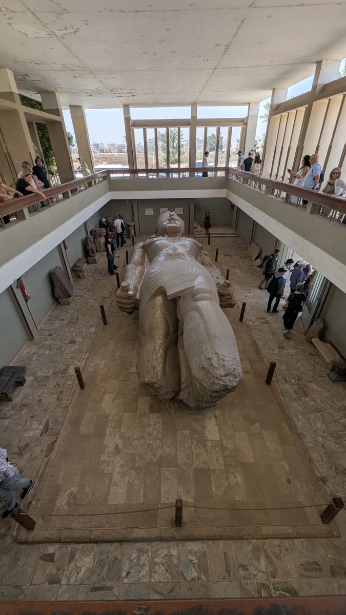 Статуя Рамсеса II