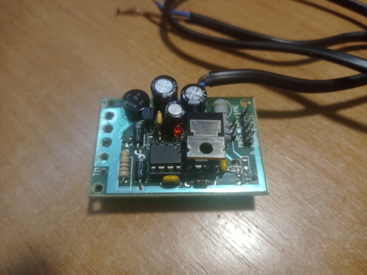 Маленькая платка с детальками.