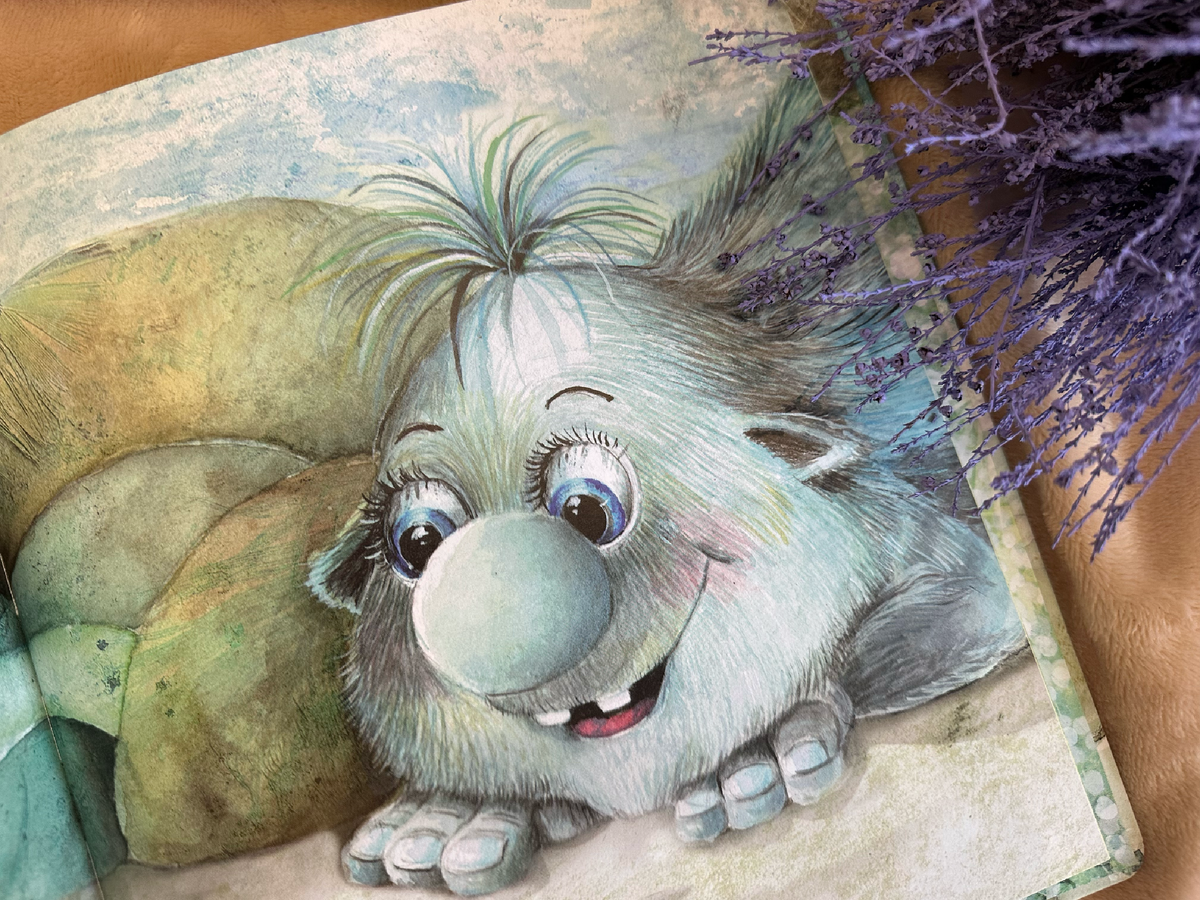 Вот с таким восторогом на неё все смотрят!