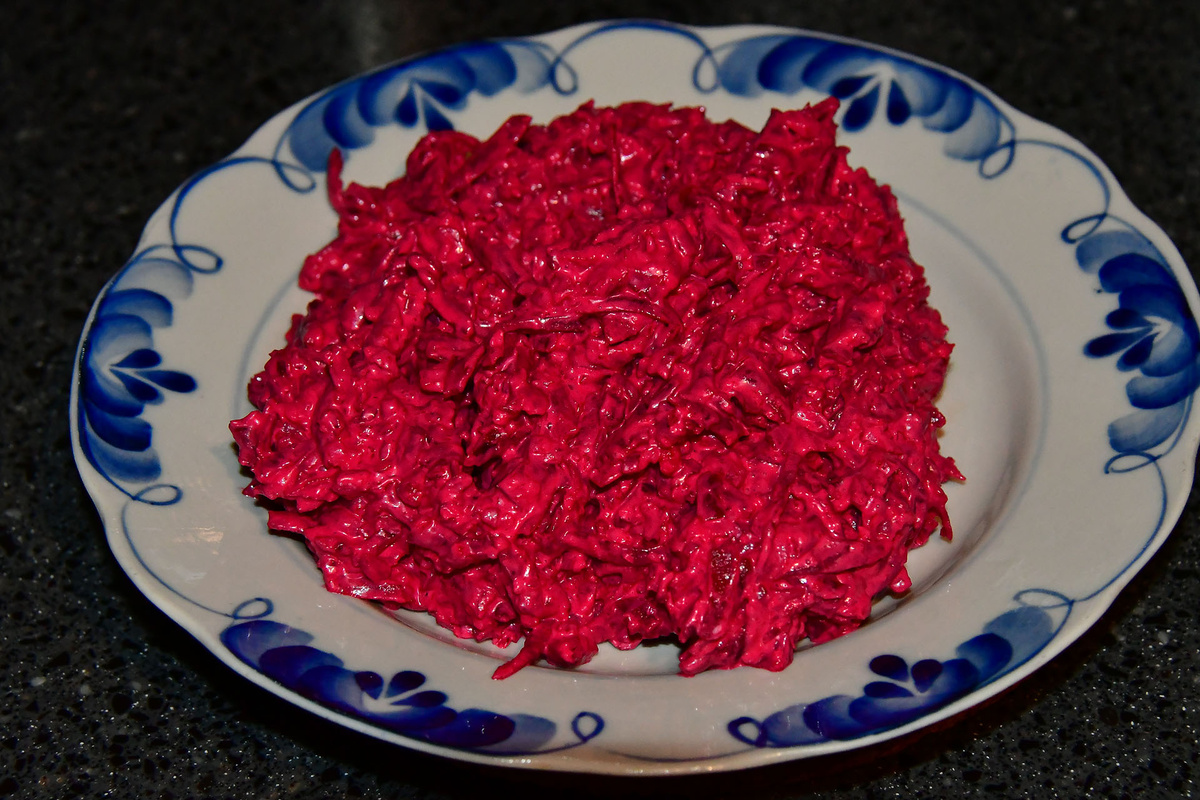 Салат из свеклы с грецкими орехами