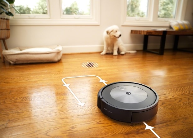 Робот-пылесосы становятся незаменимыми помощниками в современных домах, экономя время и силы.