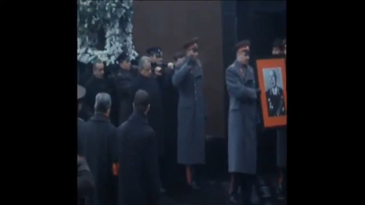 Похоронная процессия урны с прахом маршала у Кремлевской стены.Из свободных источников интернета