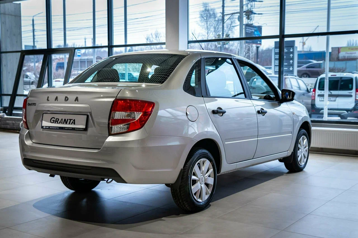 Седан Lada Granta