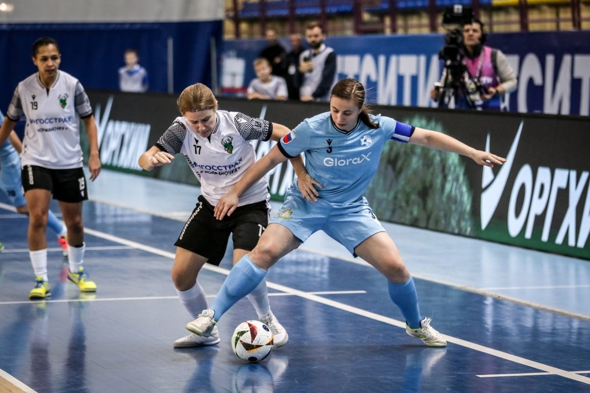    Завтра Дарья Квасова (в белой форме) со своими одноклубницами могут поставить точку в серии