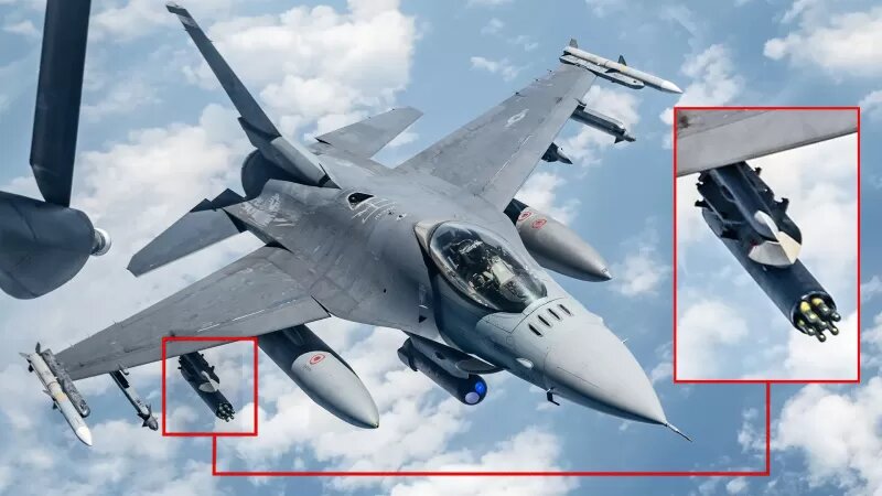 Блок НУР под крылом F-16.