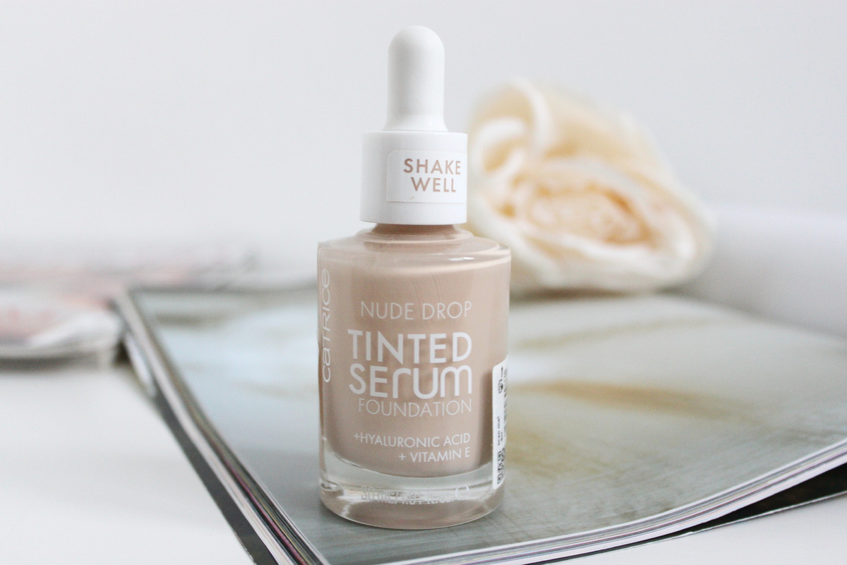 Тональная сыворотка Catrice Nude Drop Tinted Serum.