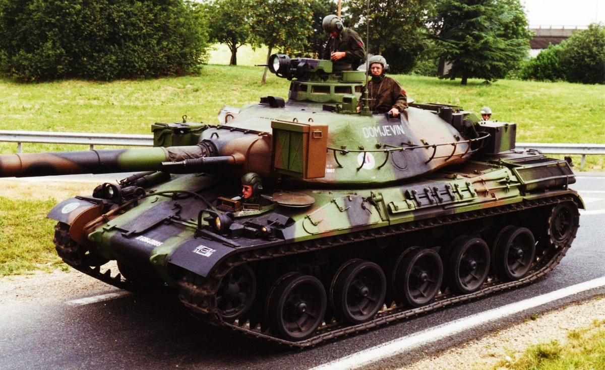 Фото: https: chars-francais.net