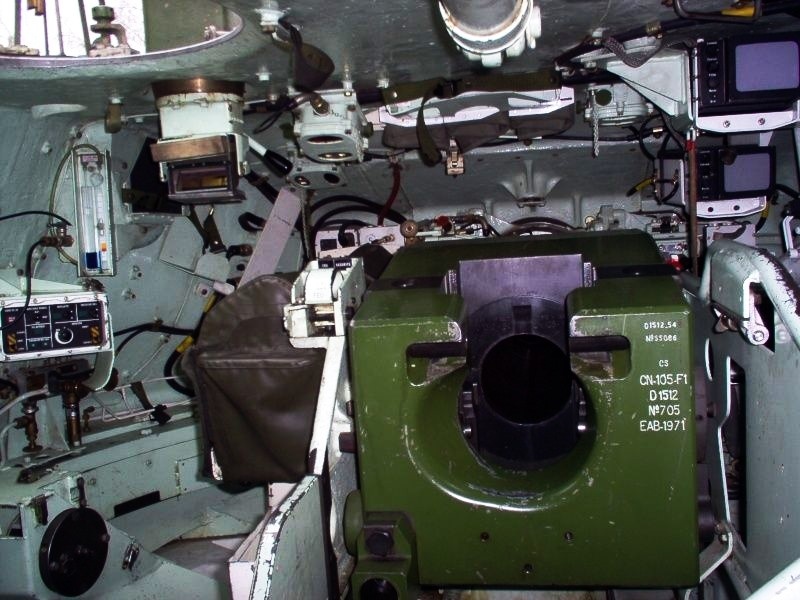 Вид на казенную часть 105мм пушки. Фото: chars-francais.net