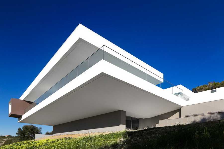 Источник изображения - https://images.adsttc.com/media/images/522e/7381/e8e4/4e33/3b00/007c/slideshow/1643_039.jpg?1378775929