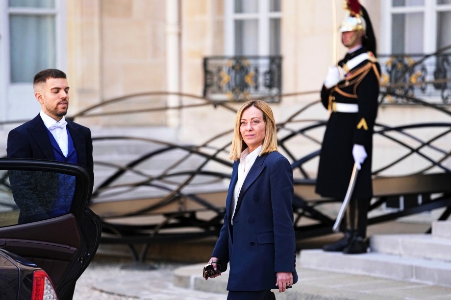 Премьер-министр Италии Джорджа Мелони после окончания встречи на саммите «коалиции желающих» по помощи Украине. | Фото: AP/TASS