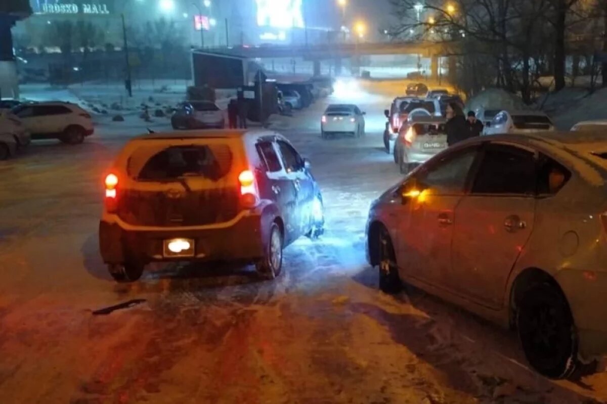    Массовое ДТП с 7 автомобилями устроил водитель Toyota Passo в Хабаровске