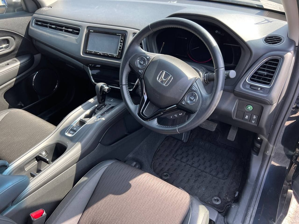 Фот салона, листайте.