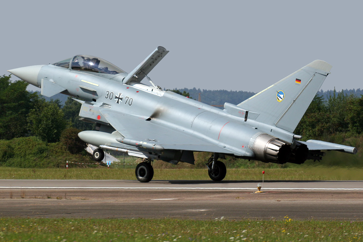    Истребитель Eurofighter Typhoon ВВС Германии / Источник: (cc) Curimedia