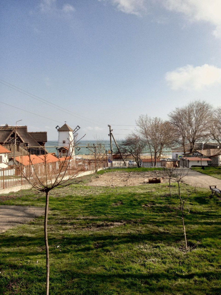 Может когда-то надоесть смотреть на море?