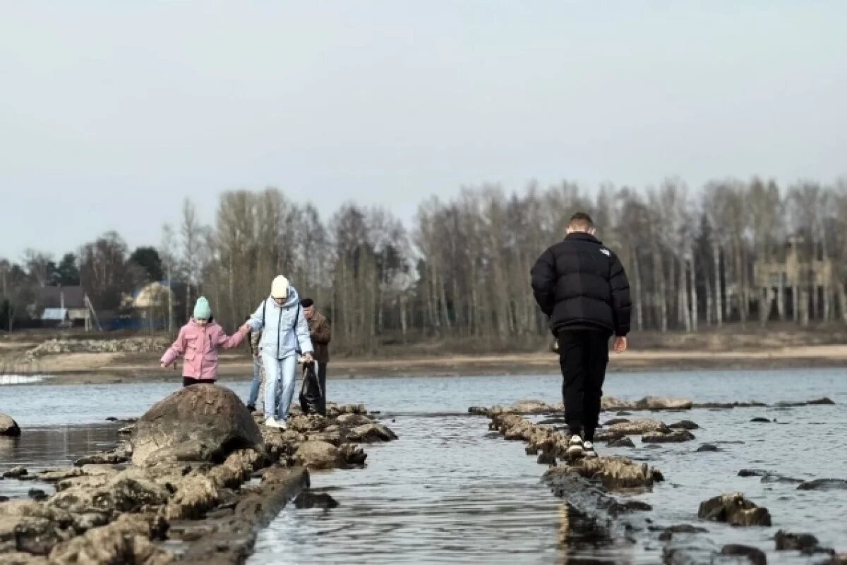    Обмеление реки в Рыбинске.