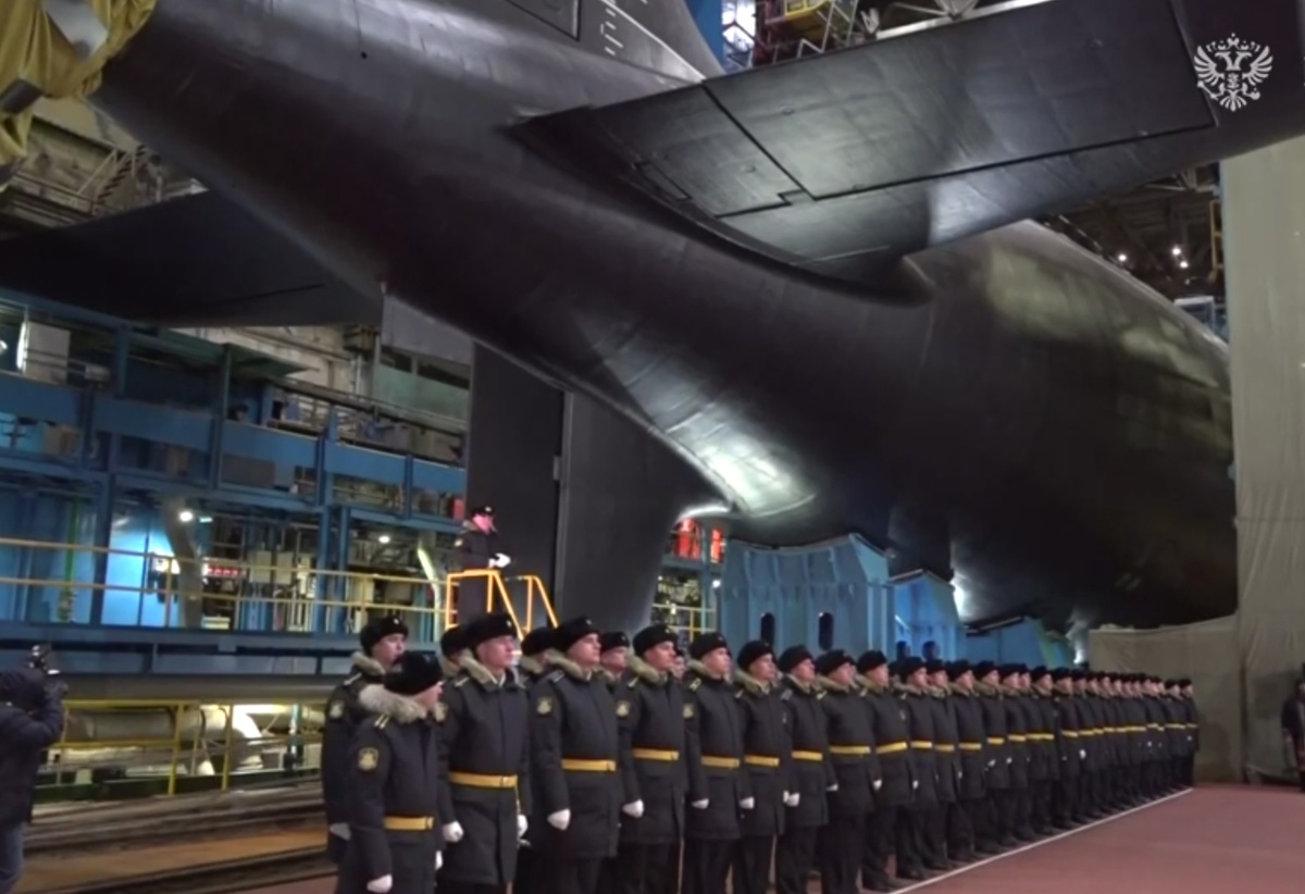   Спуск на воду атомной подлодки «Пермь»