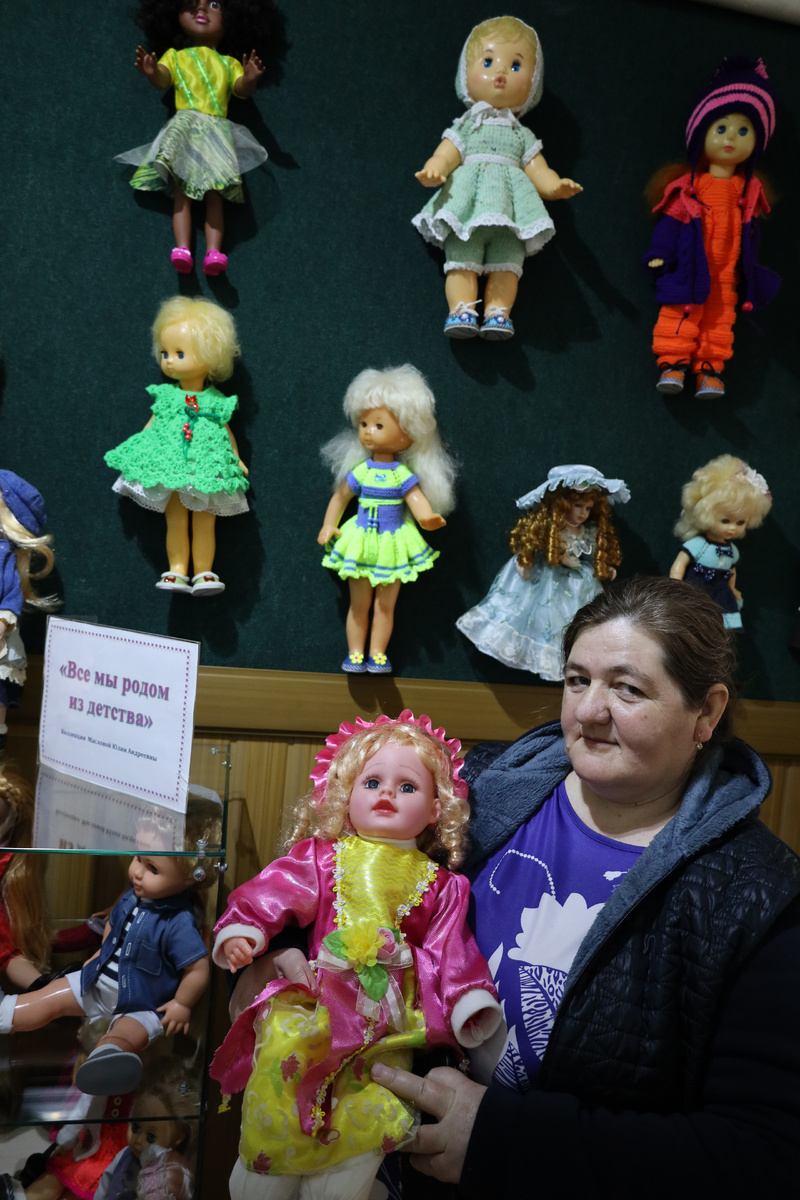 Та самя Аннабель в руках у мастерицы