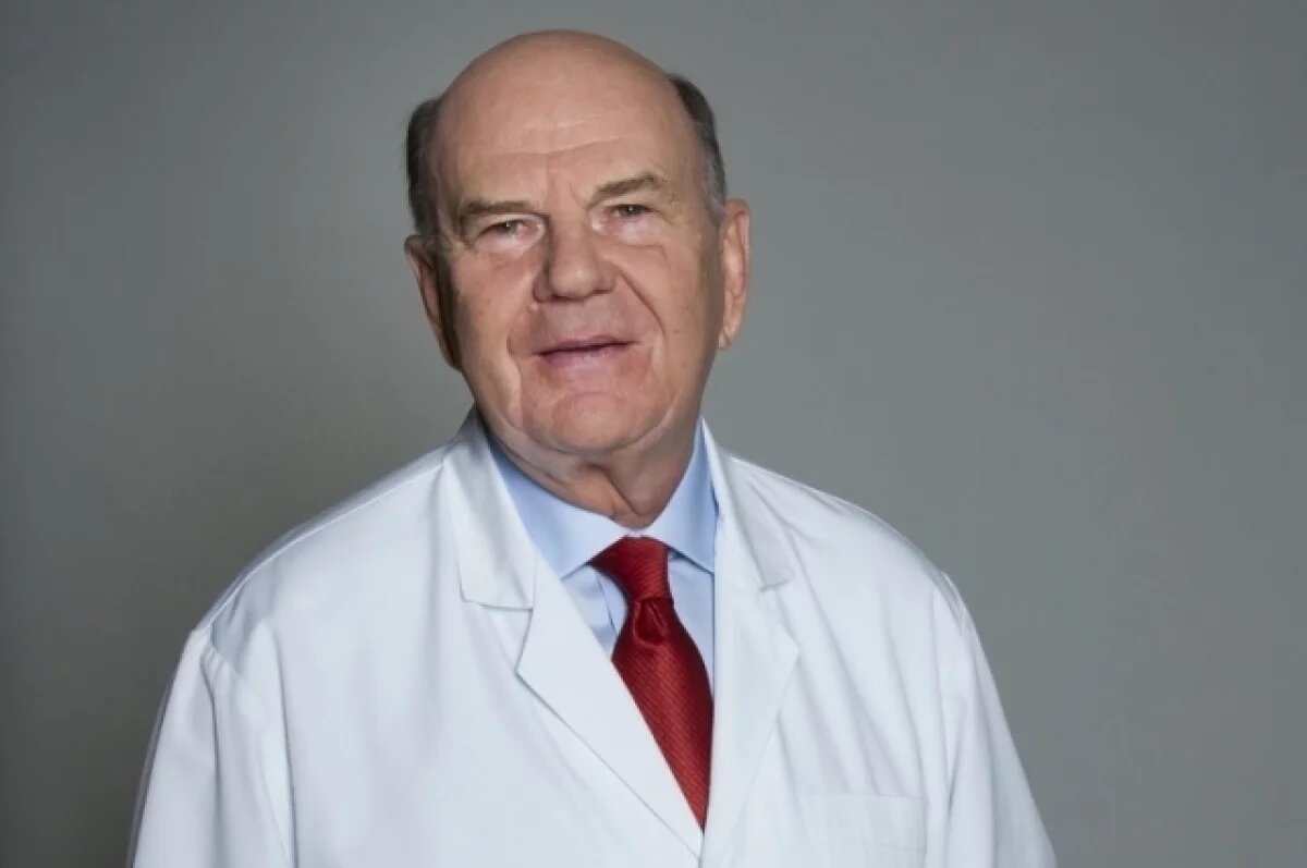    Порханов: «Масса примеров, когда исправляли ошибки лечения за границей»