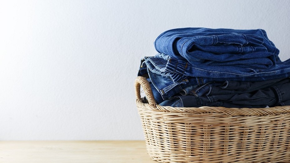 Как стирать джинсы: полезные советы и ошибки, которые портят вещи