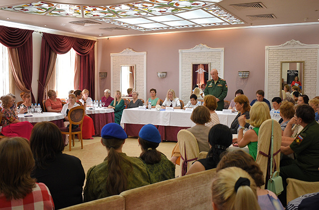 В Твери принимают заявки на участие в конкурсе «Женщина года»