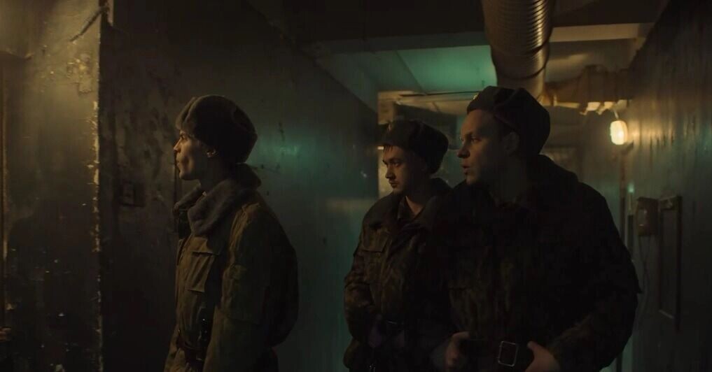     Источник: okko.tv/сериал «Аутсорс», реж. Душан Глигоров, 2025