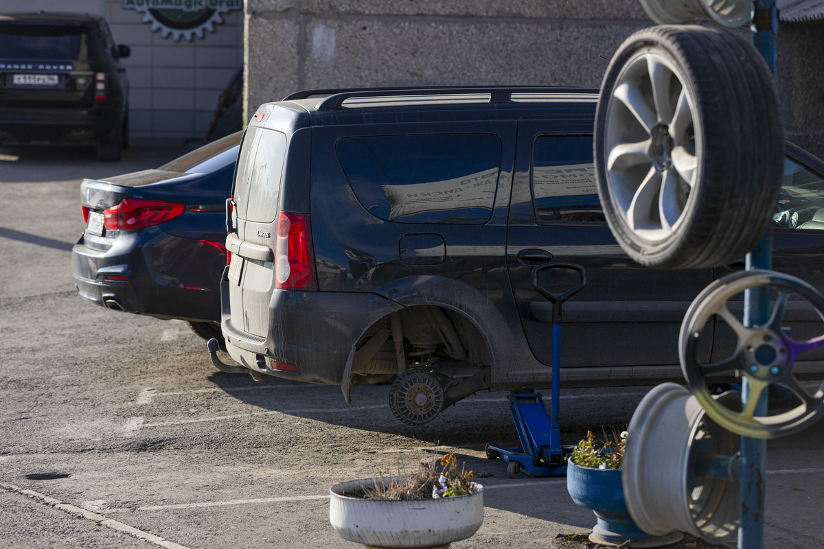 Россияне в среднем тратят 17 тысяч рублей на сезонное обслуживание машины.  Фото: Фото: ФедералПресс / Иван Кабанов