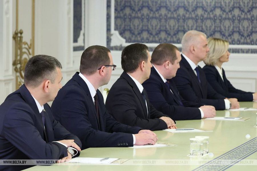     Лукашенко согласовал назначение руководителей местных органов власти