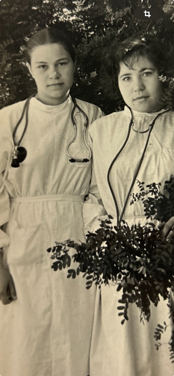 Во время учебы в Шадринском медицинском училище.