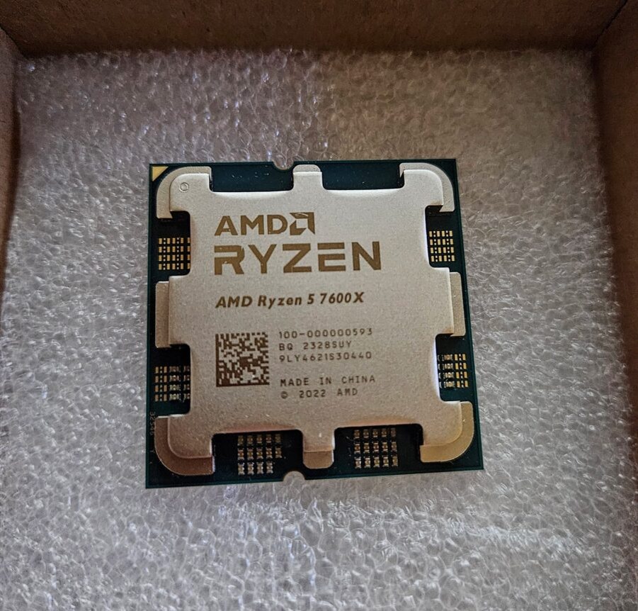 7700 ryzen vs 9700x