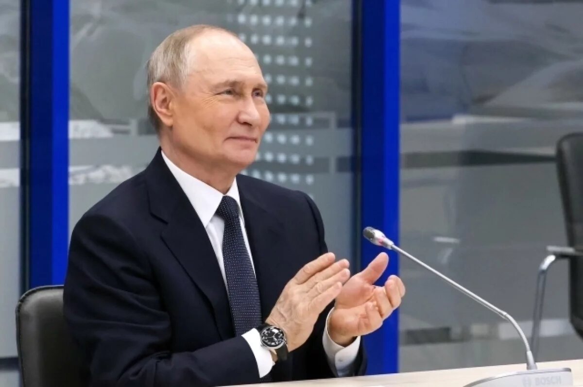    Владимир Путин поучаствовал в отгрузке кузбасского угля из нового терминала