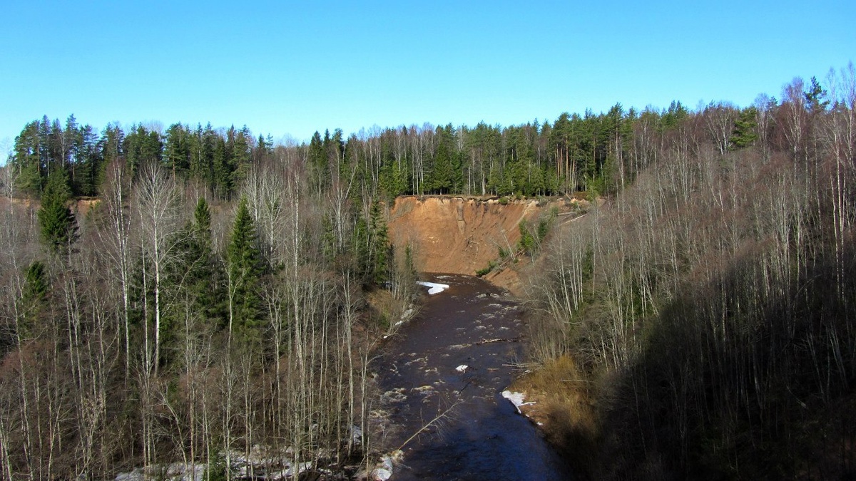 Каньон реки Полометь, вытекающей из озера Русское, Валдайский заповедник