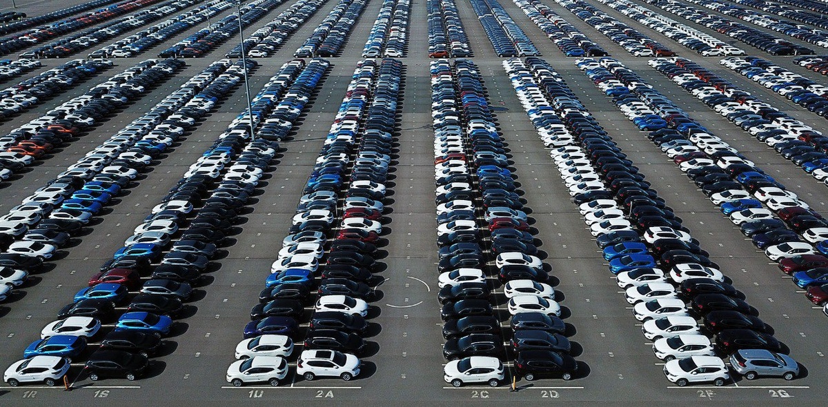 Не факт, что в 2025 году автомобилей продадут столько же, сколько было в 2024-м...