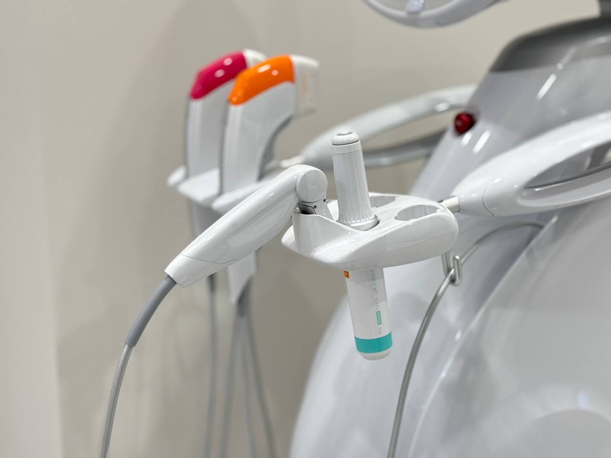 ИМЕЮТСЯ ПРОТИВОПОКАЗАНИЯ, НЕОБХОДИМА КОНСУЛЬТАЦИЯ СПЕЦИАЛИСТА 