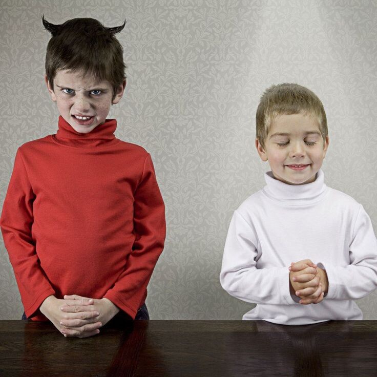 Слева - нарцисс, справа - человек с нарциссическими чертами. Нормальные люди на картинке не представлены.