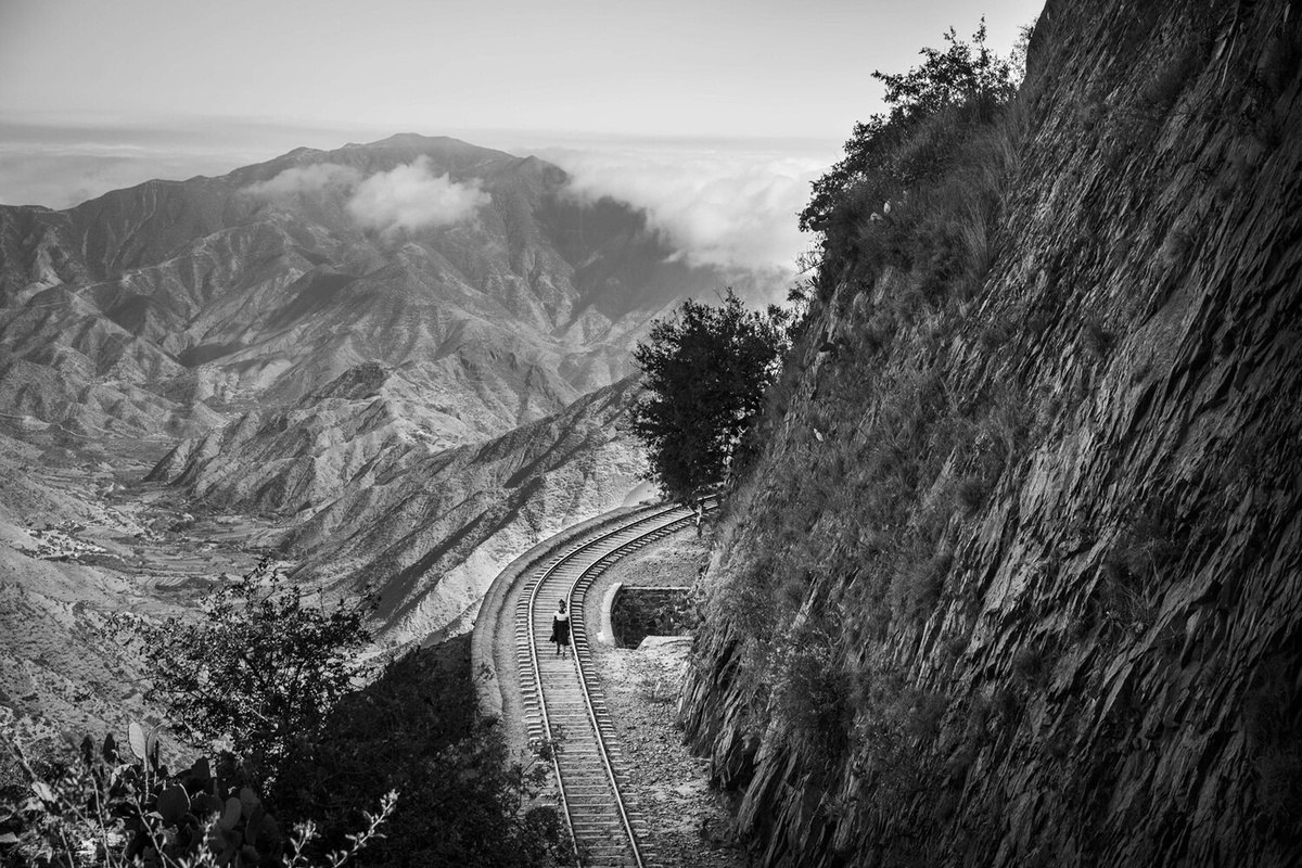 Чинция Каннери. "Женские тела как поля сражений" 
 
 Эфиопия, регион Тыграй. В основе проекта фотографа Чинции Каннери лежит исследование вопроса о том, как сексуальное насилие над женщинами проявляется в условиях вооруженных конфликтов. ©Cinzia Canneri/World Press Photo 2025  📷