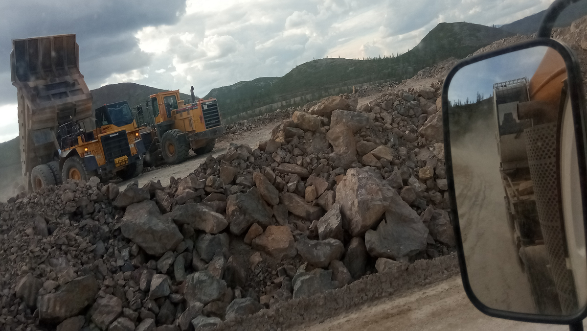 Санитар» карьерных дорог