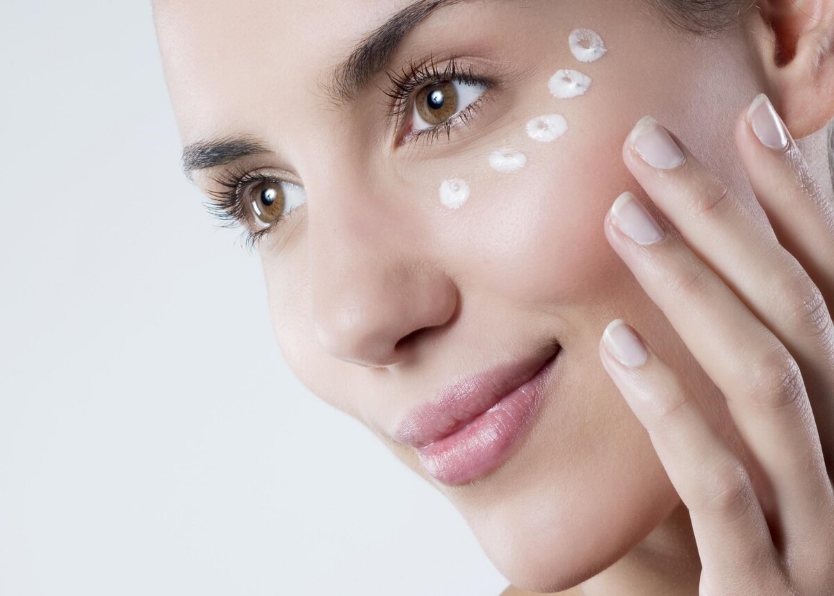 уход за кожей вокруг глаз