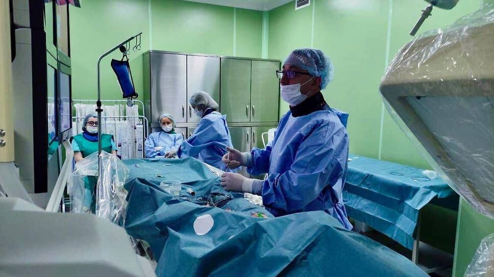 Врачи Педиатрического университета, спасшие жизнь девятилетнего мальчика.📷Фото: Пресс-служба Педиатрического университета