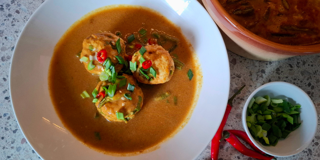 Куриные митболы в кокосовом соусе карри. Пошаговый рецепт с фото