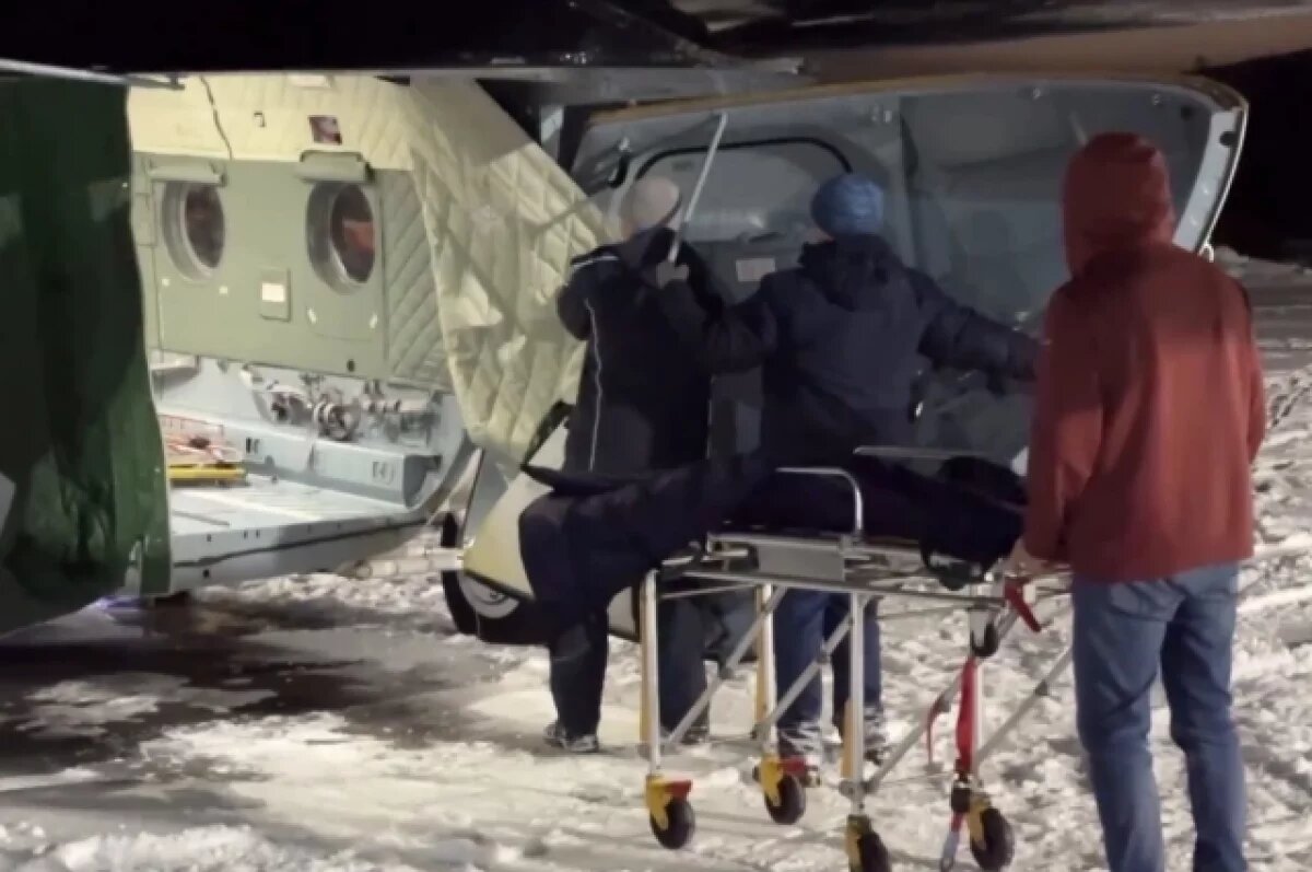    Появились кадры спасения попавших под лавину туристов на Колыме